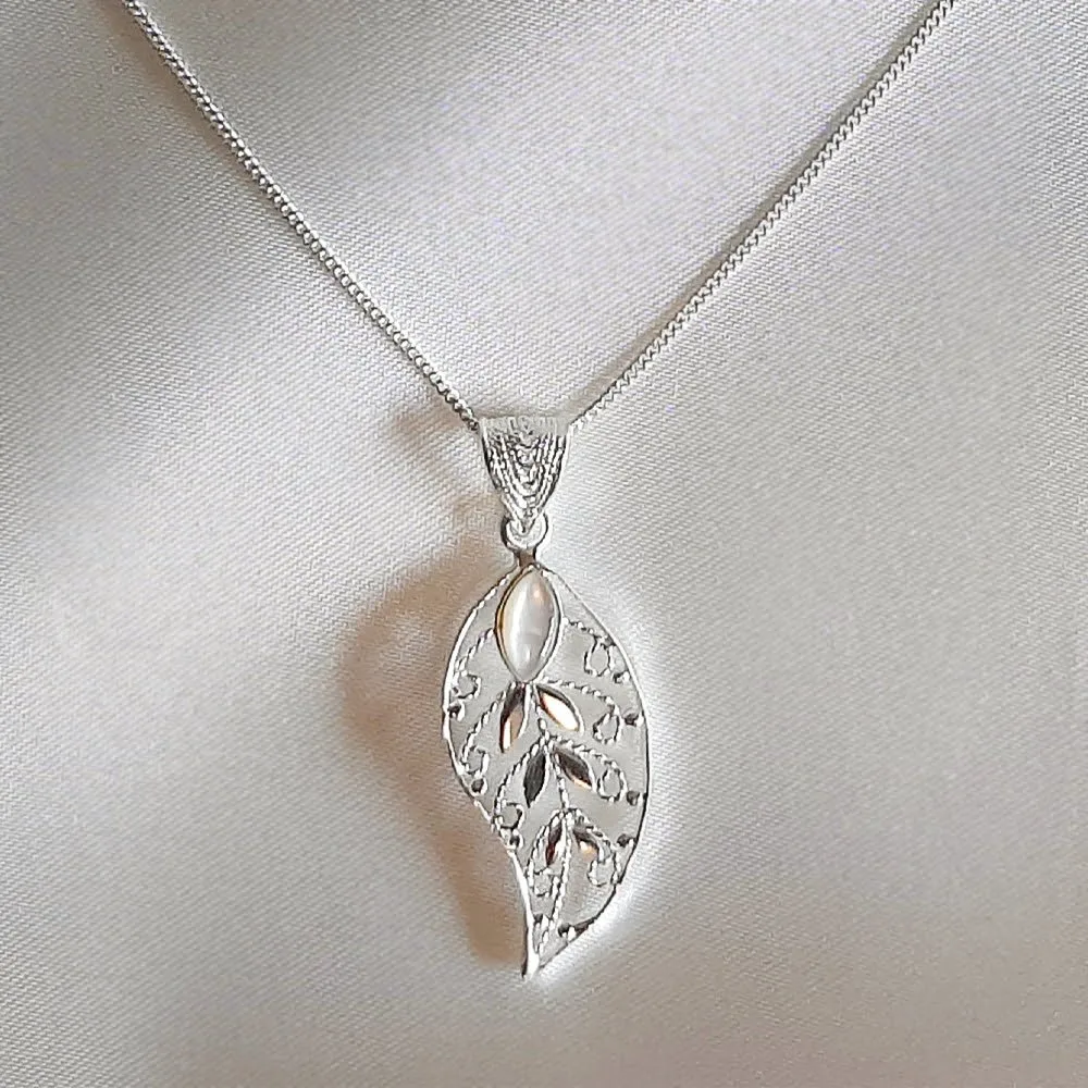Leaf Handmade filigree pendants